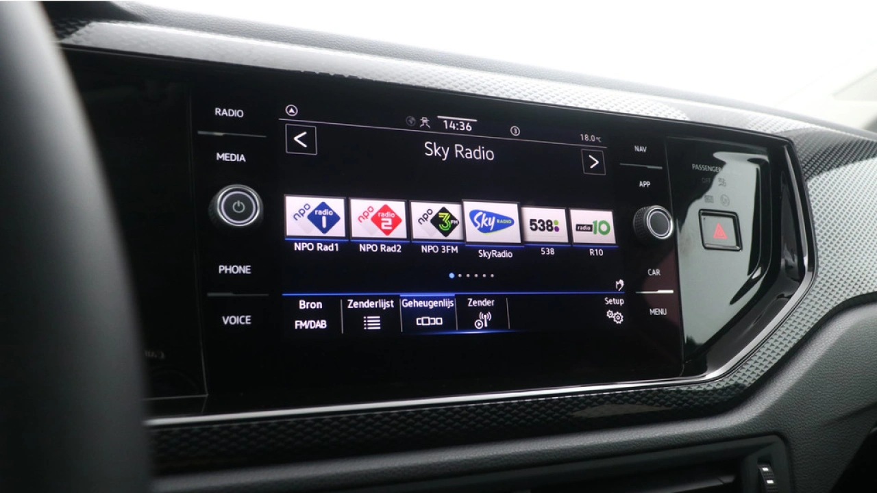 Volkswagen Taigo 1.0 TSI 95pk Oranje Edition Navigatie Camera