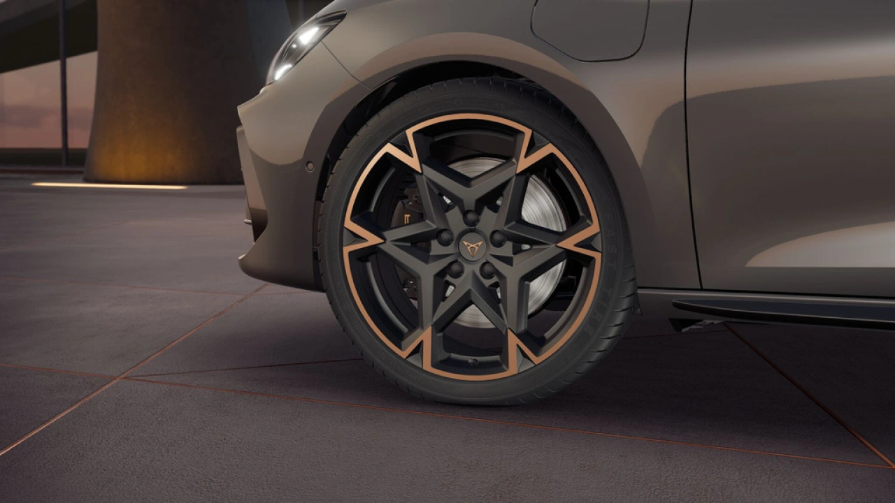 CUPRA Leon 1.5 TSI e-Hybrid 272 6DSG VZ Performance