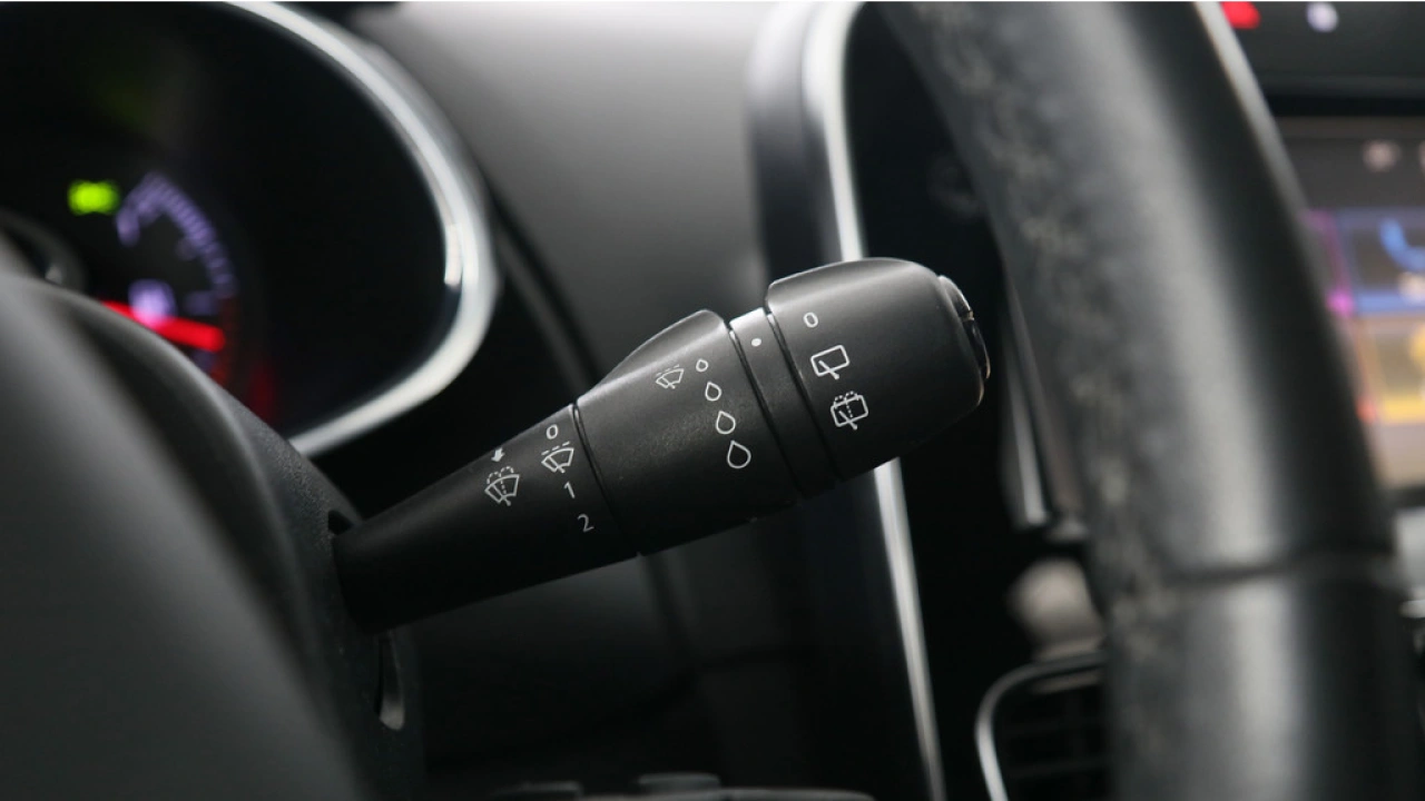 Renault Clio Estate 0.9 TCe 90pk Limited Business