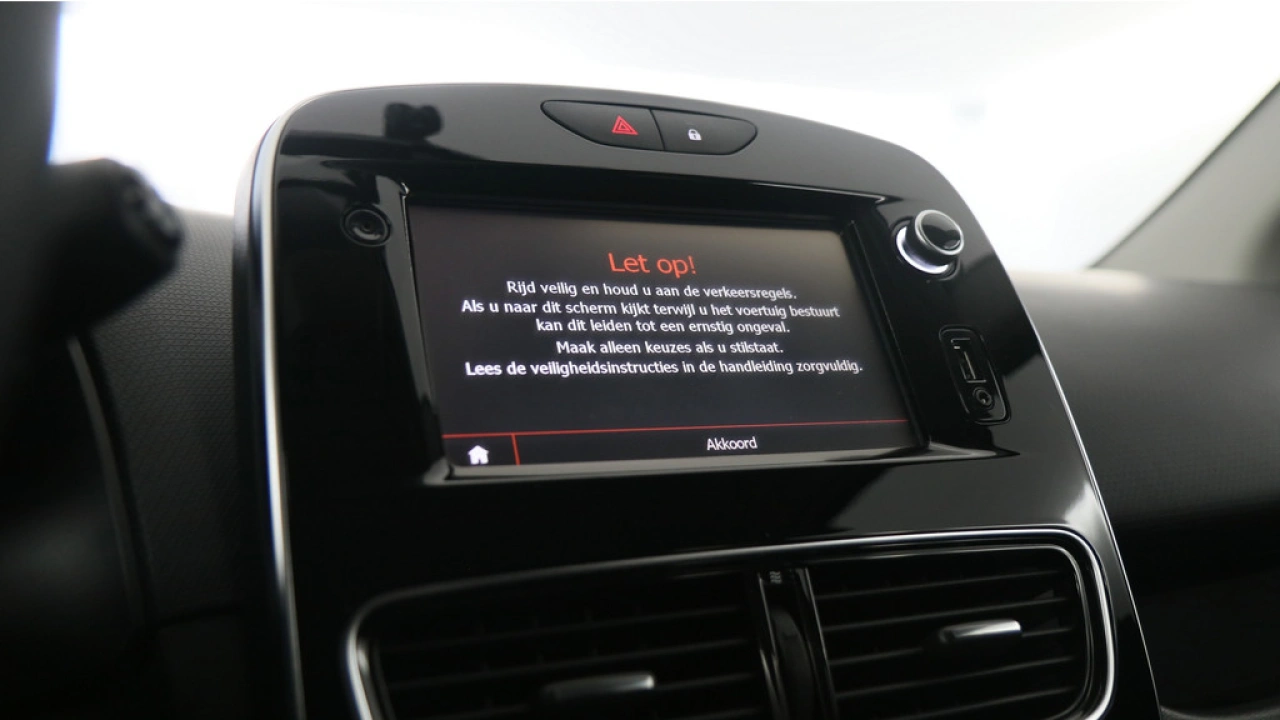 Renault Clio Estate 0.9 TCe 90pk Limited Business