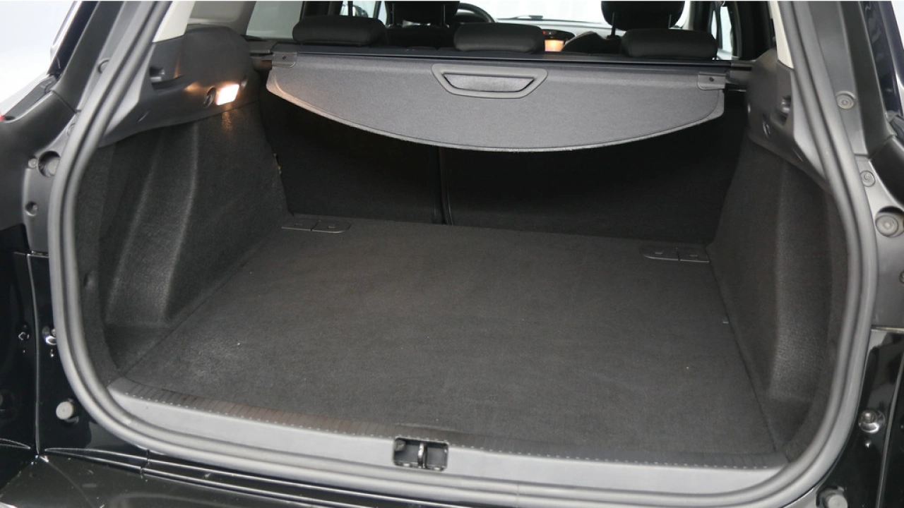 Renault Clio Estate 0.9 TCe 90pk Limited Business