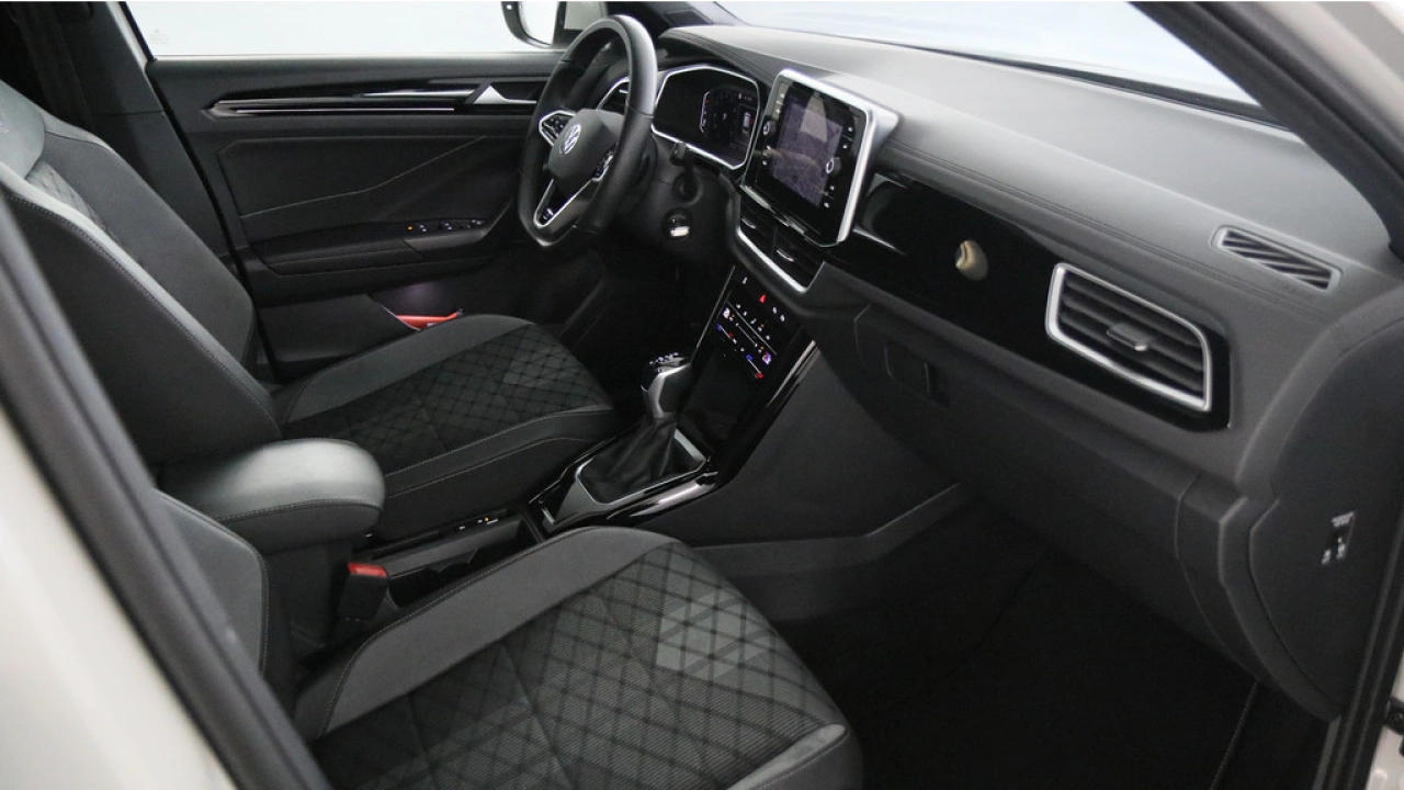 Volkswagen T-Roc 1.5 TSI 150pk DSG R-Line Navigatie Camera