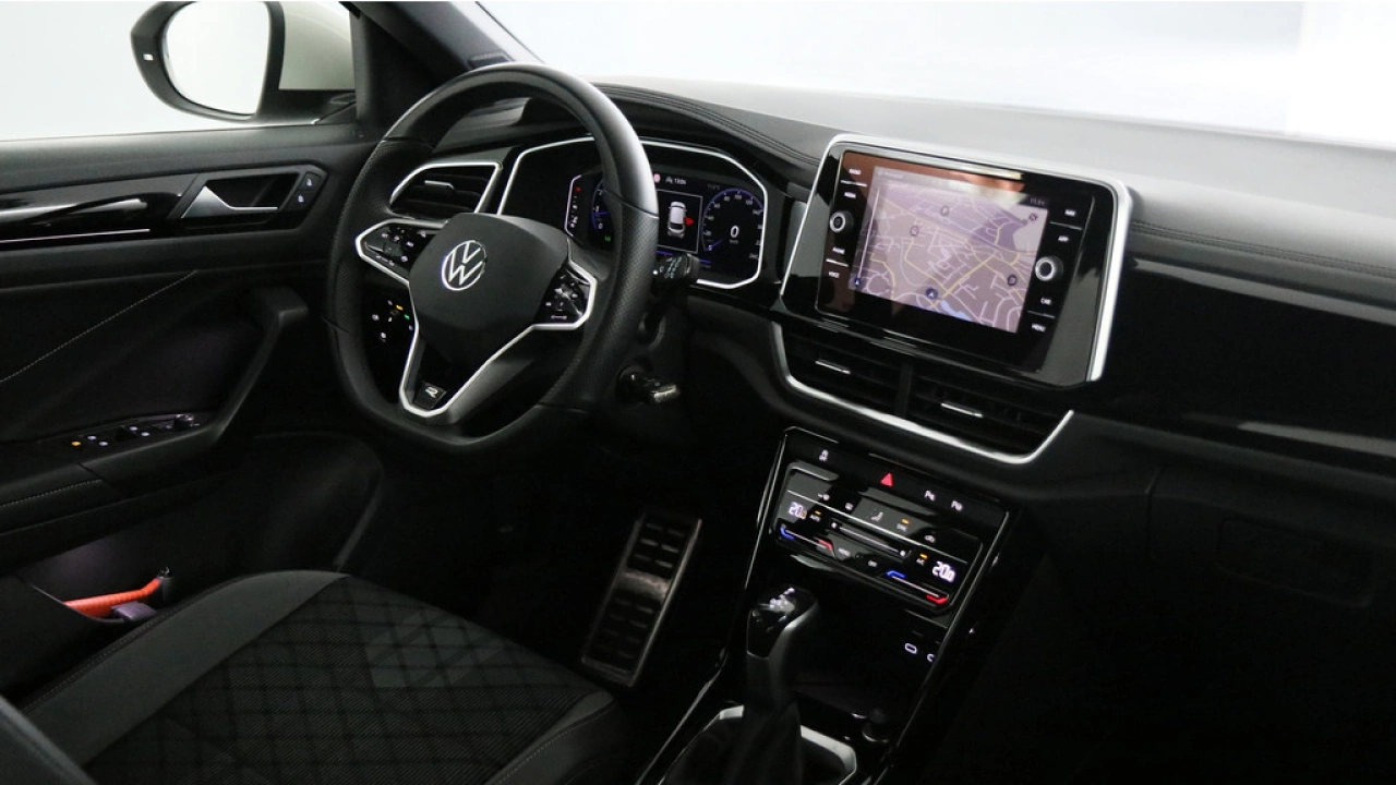 Volkswagen T-Roc 1.5 TSI 150pk DSG R-Line Navigatie Camera