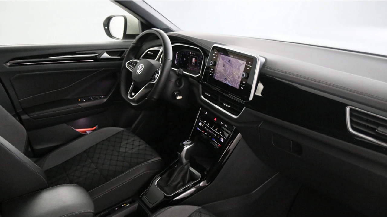 Volkswagen T-Roc 1.5 TSI 150pk DSG R-Line Navigatie Camera