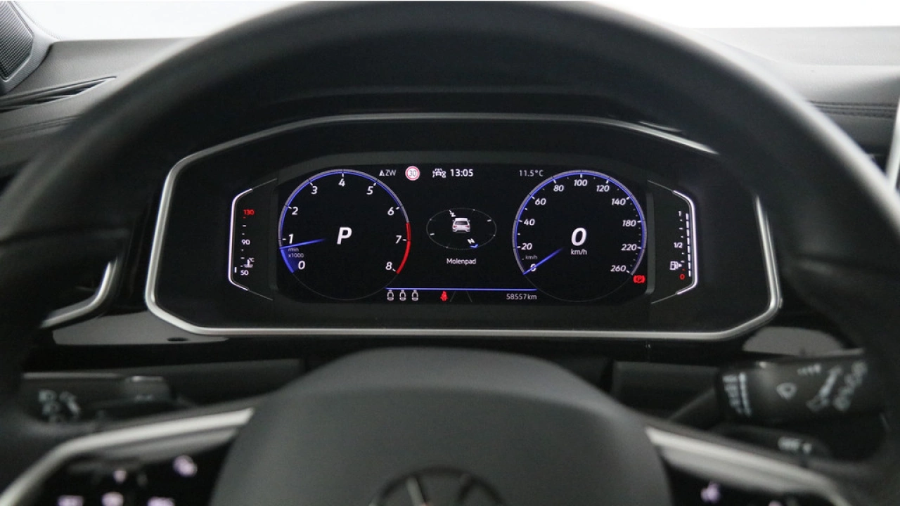 Volkswagen T-Roc 1.5 TSI 150pk DSG R-Line Navigatie Camera