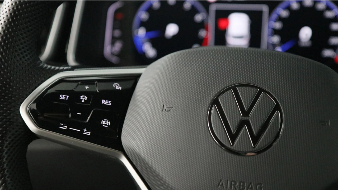 Volkswagen T-Roc 1.5 TSI 150pk DSG R-Line Navigatie Camera