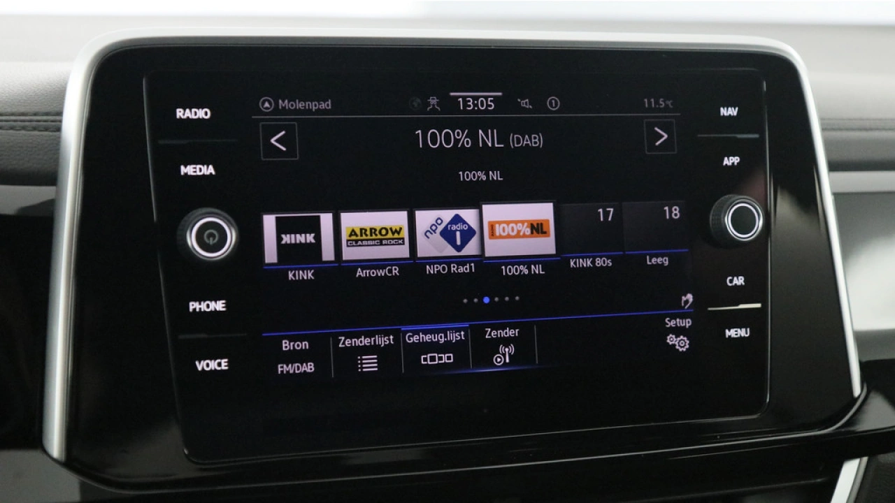 Volkswagen T-Roc 1.5 TSI 150pk DSG R-Line Navigatie Camera