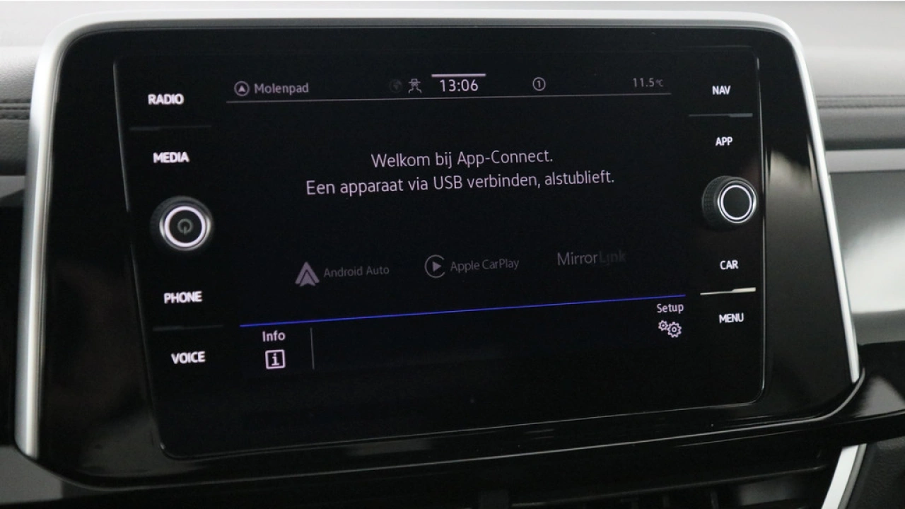 Volkswagen T-Roc 1.5 TSI 150pk DSG R-Line Navigatie Camera