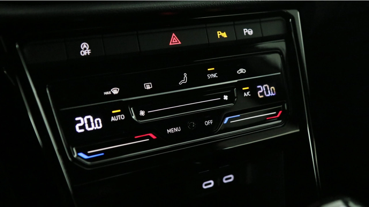Volkswagen T-Roc 1.5 TSI 150pk DSG R-Line Navigatie Camera