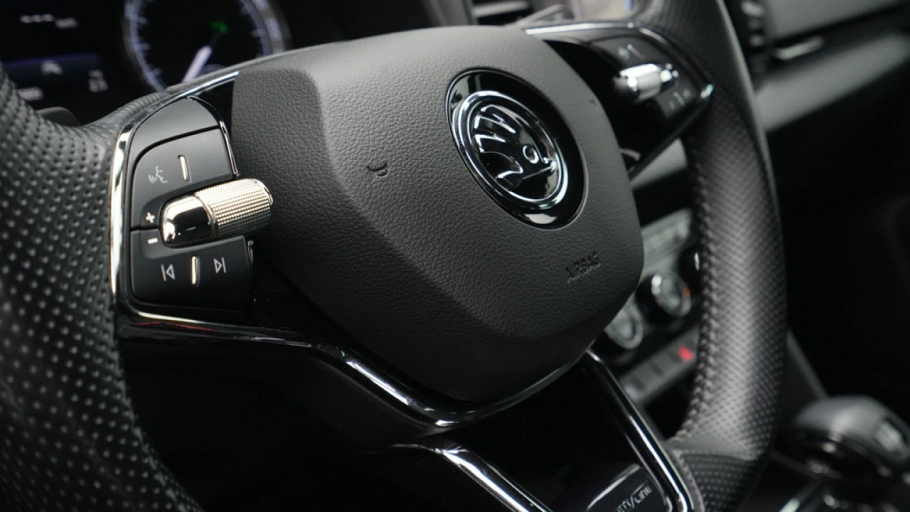 Škoda Karoq 1.5 TSI 150pk DSG Sportline Business