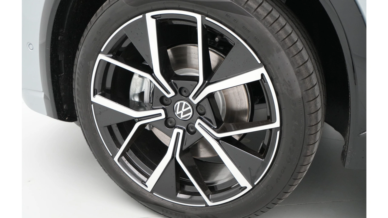 Volkswagen Tiguan 1.5 eHybrid 204 6DSG R-Line Edition