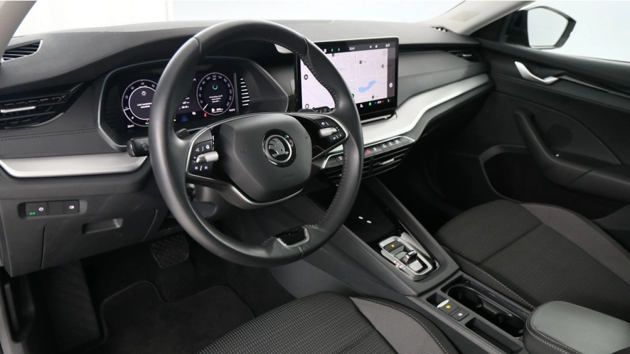 Škoda Octavia Combi 1.5 TSI 115pk MHEV Business Edition DSG