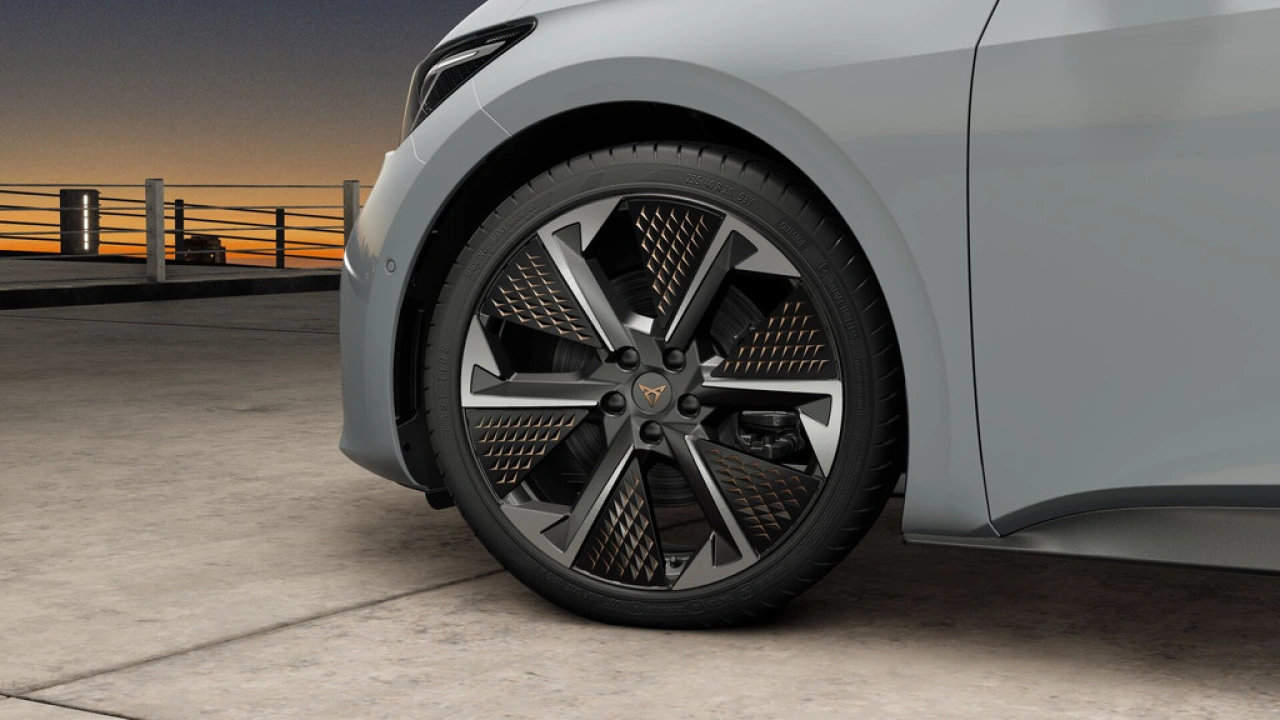 CUPRA Born 79kWh Elektromotor 326 1AT VZ Limited