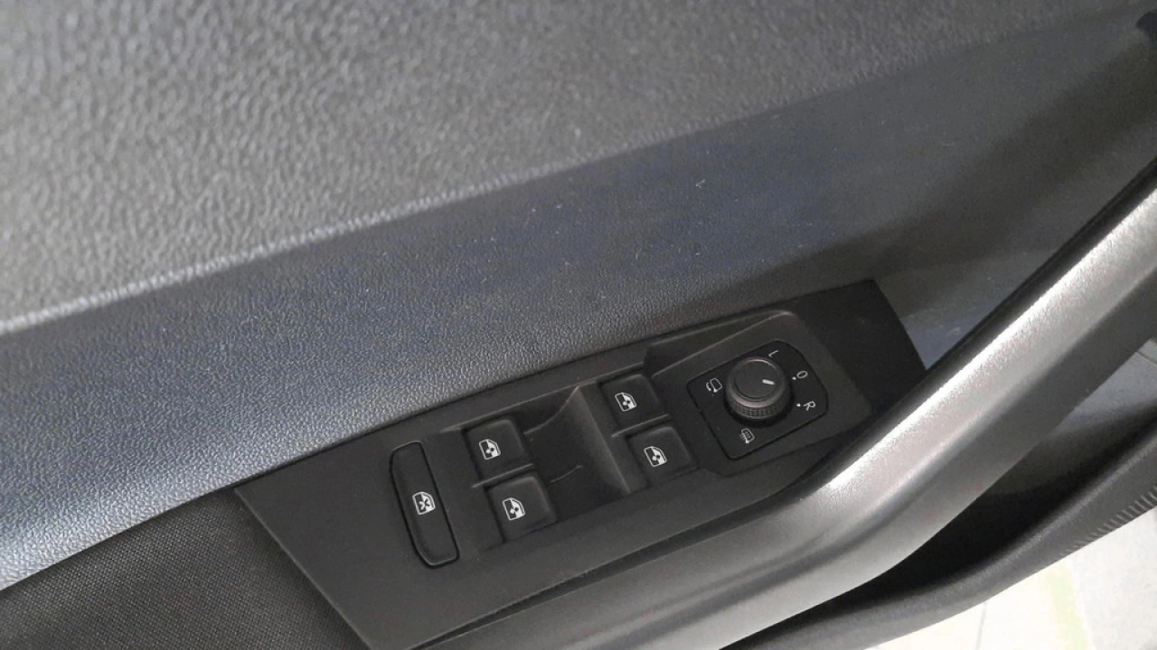 Volkswagen Polo 1.0 TSI 96pk Life | App Connect | inklapbare spiegels | Parkeersensoren |