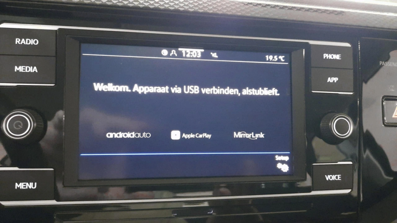 Volkswagen Polo 1.0 TSI 96pk Life | App Connect | inklapbare spiegels | Parkeersensoren |