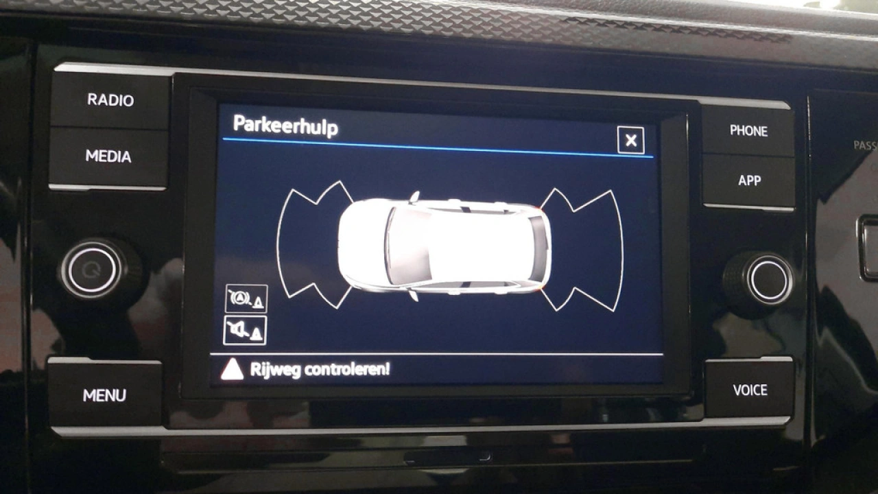 Volkswagen Polo 1.0 TSI 96pk Life | App Connect | inklapbare spiegels | Parkeersensoren |