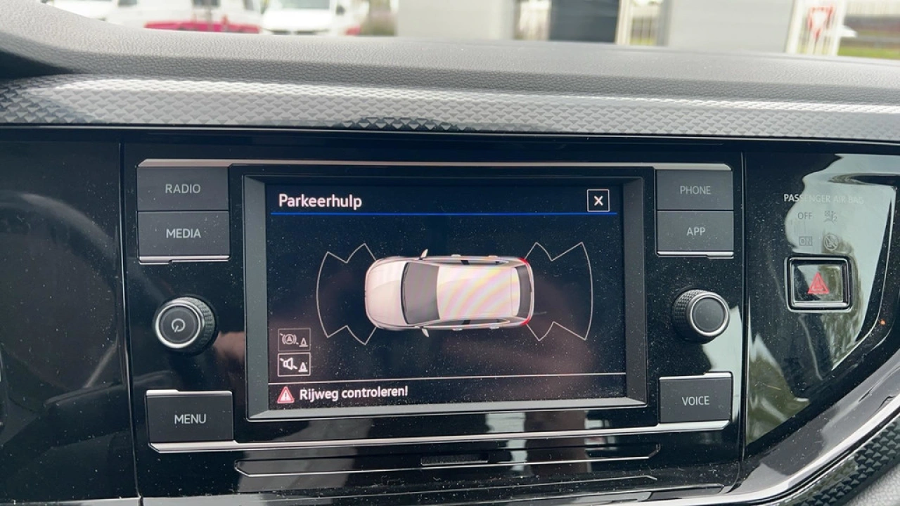 Volkswagen Polo 1.0 TSI 96pk Life | App Connect | inklapbare spiegels | Parkeersensoren