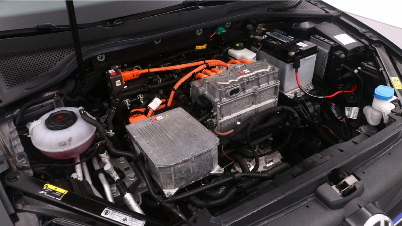 Volkswagen e-Golf E-DITION 36 kW 136pk Navigatie Warmtepomp Dynaudio