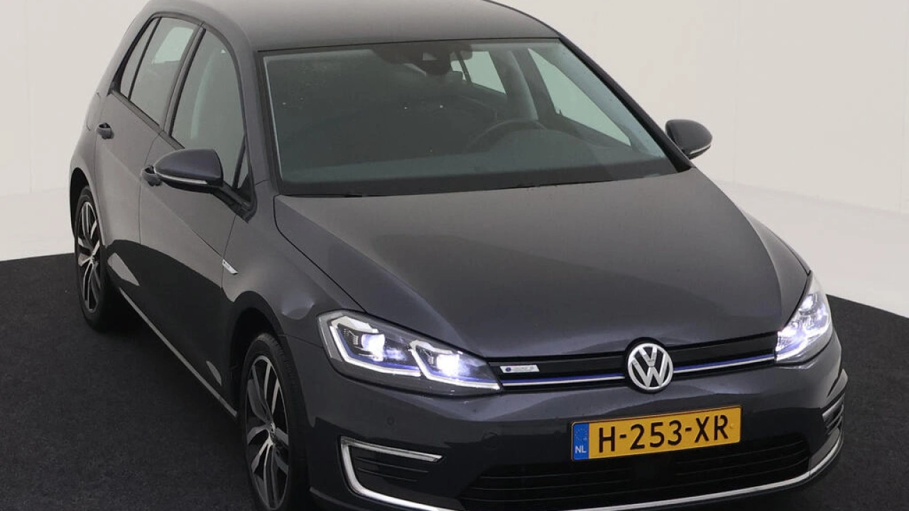 Volkswagen e-Golf E-DITION 36 kW 136pk Navigatie Warmtepomp Dynaudio