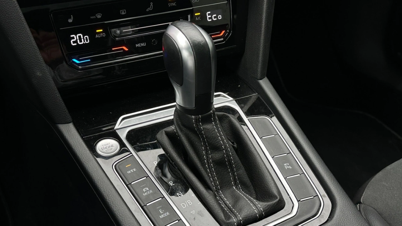 Volkswagen Arteon Shooting Brake 1.4 TSI 218pk DSG eHybrid R-Line Navigatie Pro Panoramadak 360 Camera