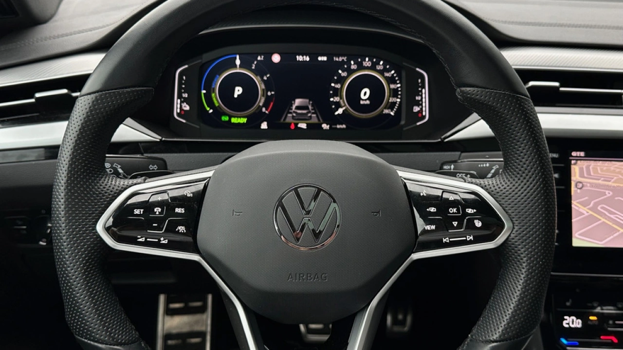 Volkswagen Arteon Shooting Brake 1.4 TSI 218pk DSG eHybrid R-Line Navigatie Pro Panoramadak 360 Camera