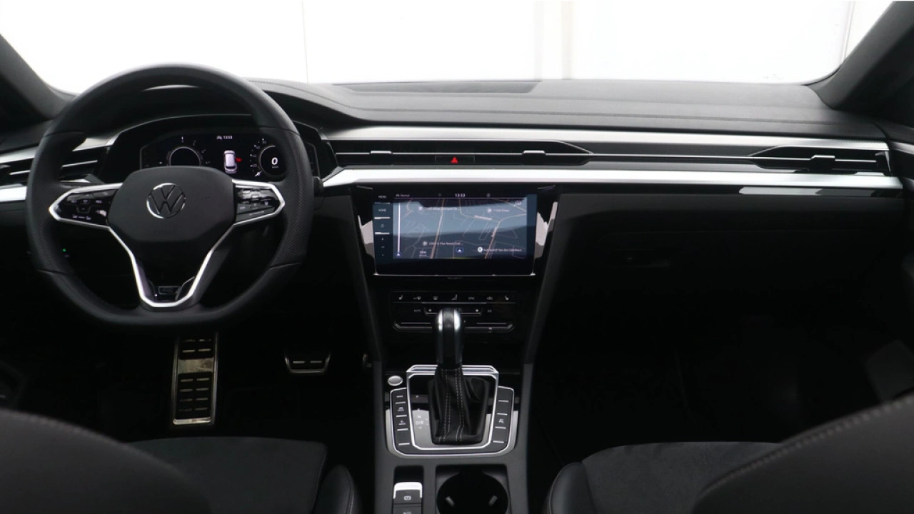 Volkswagen Arteon Shooting Brake 1.4 TSI 218pk eHybrid R-Line Navigatie Pro Panoramadak 360 Camera