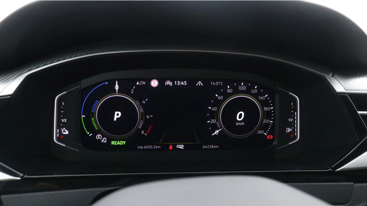 Volkswagen Arteon Shooting Brake 1.4 TSI 218pk eHybrid R-Line Navigatie Pro Panoramadak 360 Camera