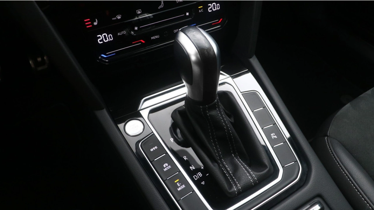 Volkswagen Arteon Shooting Brake 1.4 TSI 218pk eHybrid R-Line Navigatie Pro Panoramadak 360 Camera