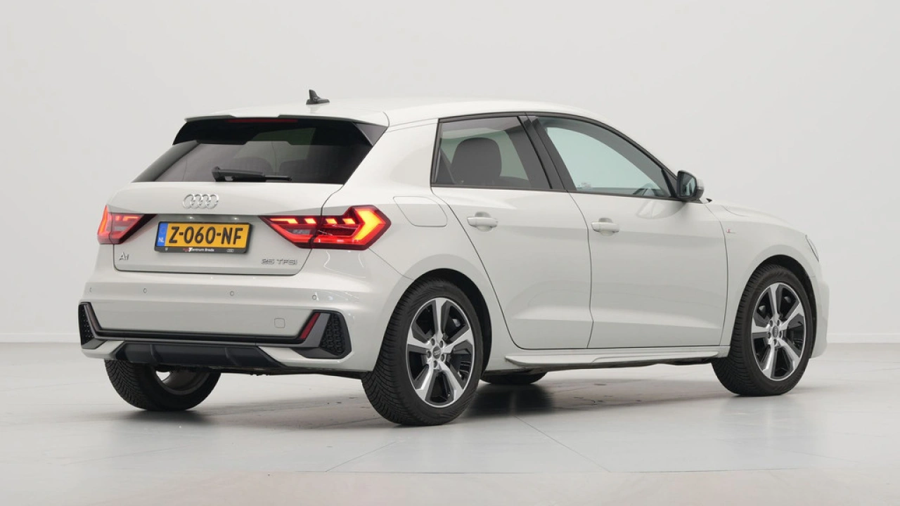Audi A1 Sportback 25 TFSI S Line edition