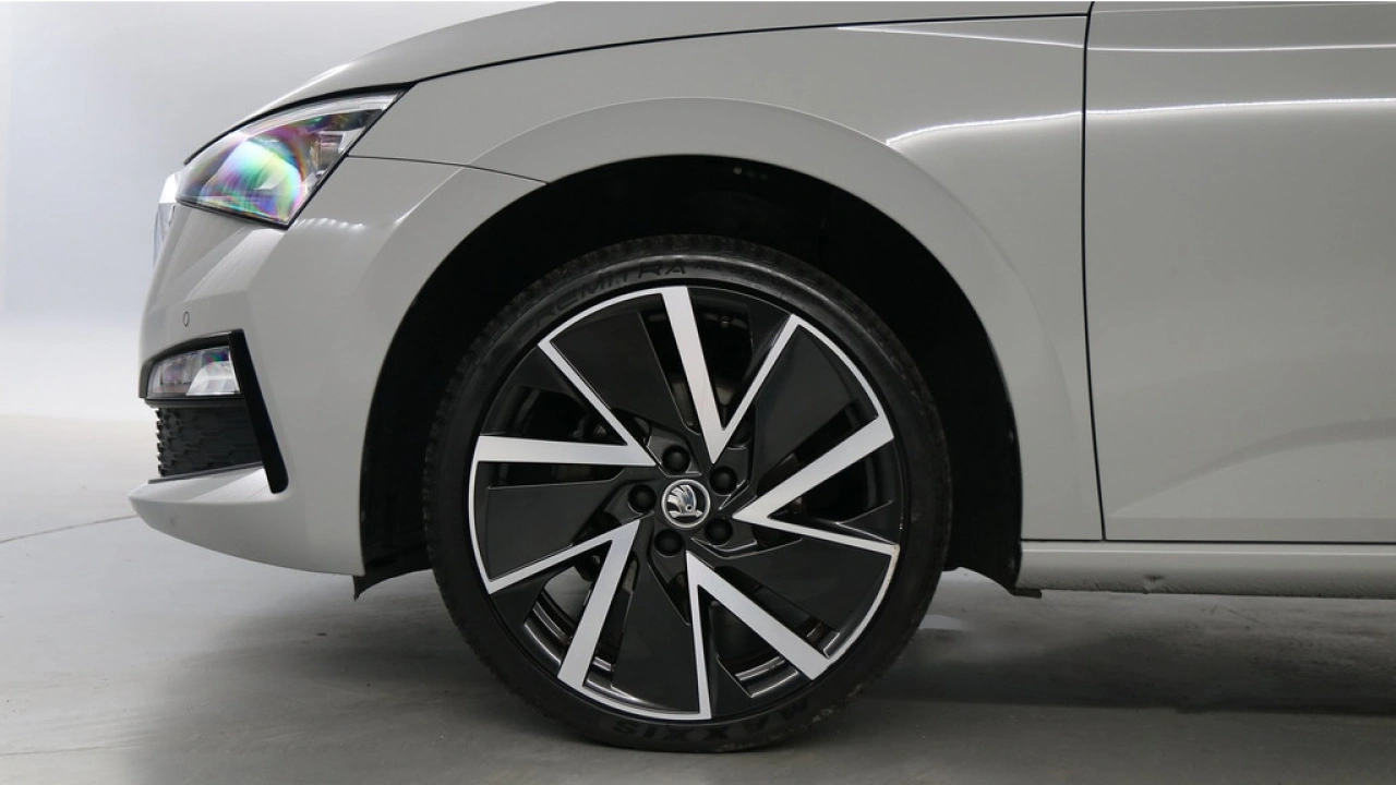 Škoda Scala 1.0 TSI 110pk Sport Business DSG