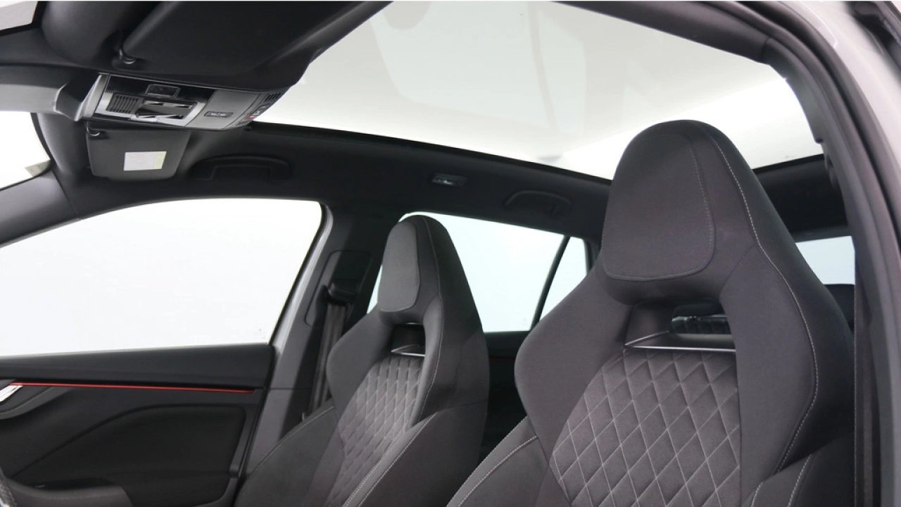 Škoda Scala 1.0 TSI 110pk Sport Business DSG