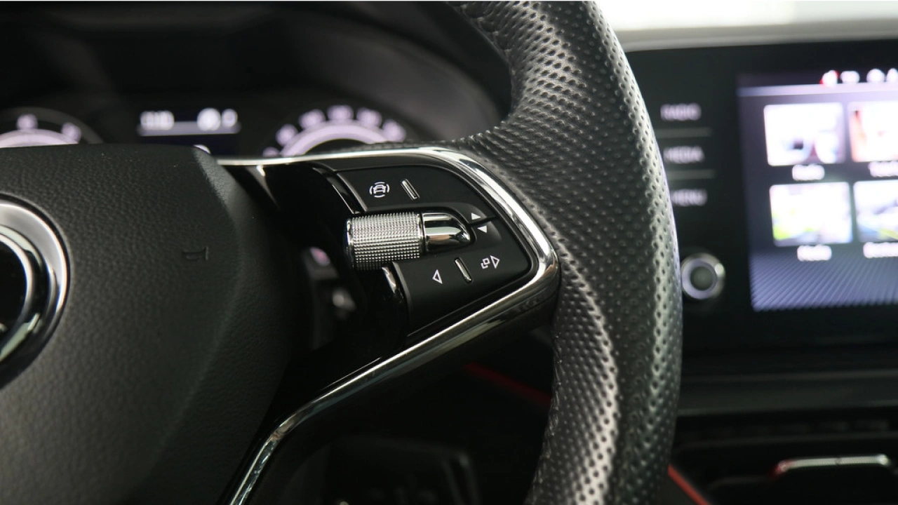 Škoda Scala 1.0 TSI 110pk Sport Business DSG