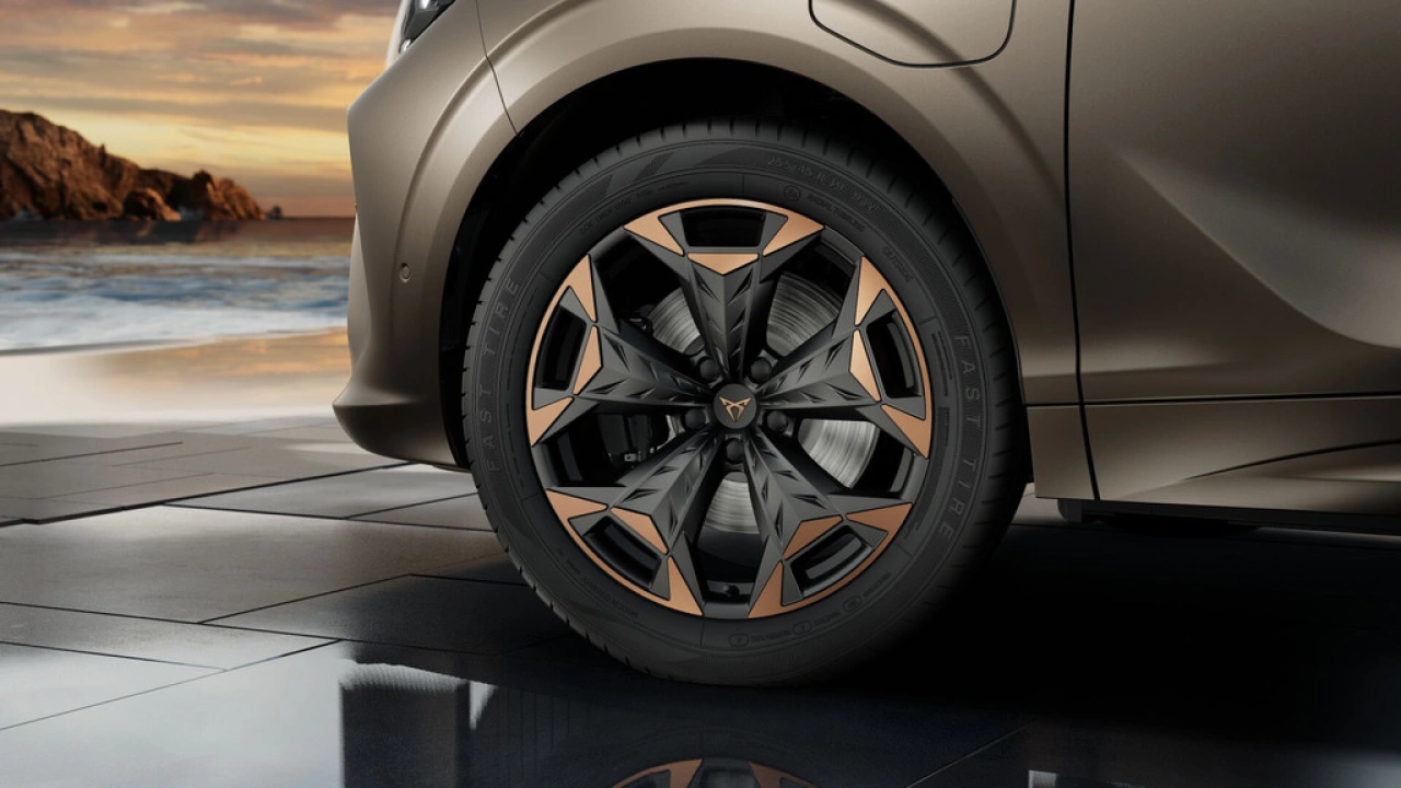 CUPRA Terramar 1.5 TSI e-Hybrid 204 6DSG Business