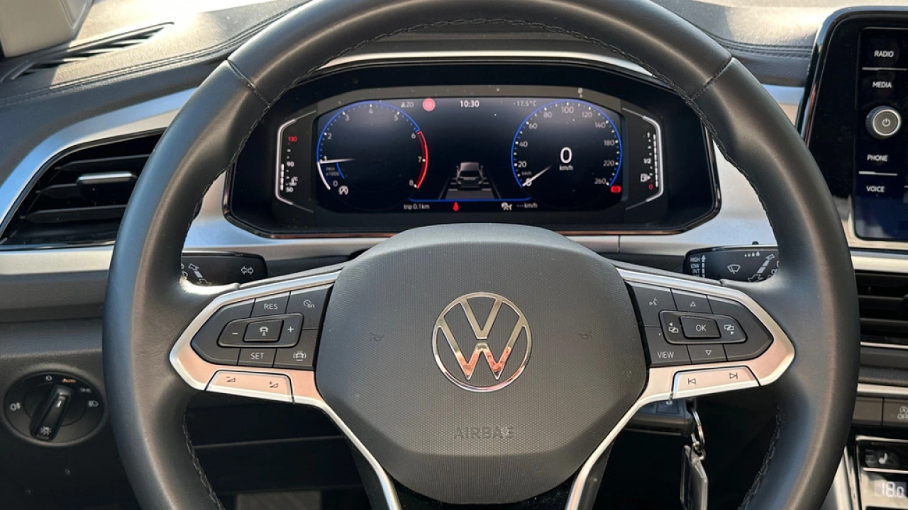 Volkswagen T-Roc 1.0 TSI 110pk Life Business Navigatie