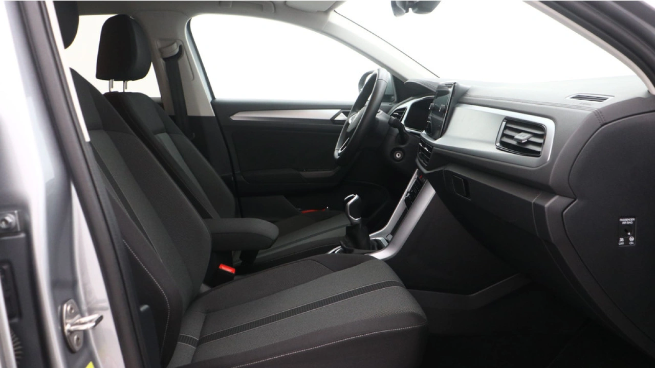 Volkswagen T-Roc 1.0 TSI 110pk Life Business Navigatie