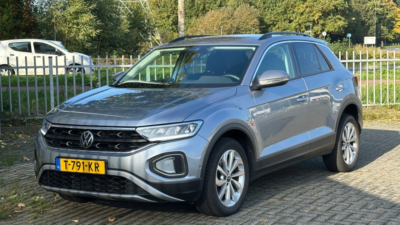 Volkswagen T-Roc 1.0 TSI 110pk Life Business Navigatie