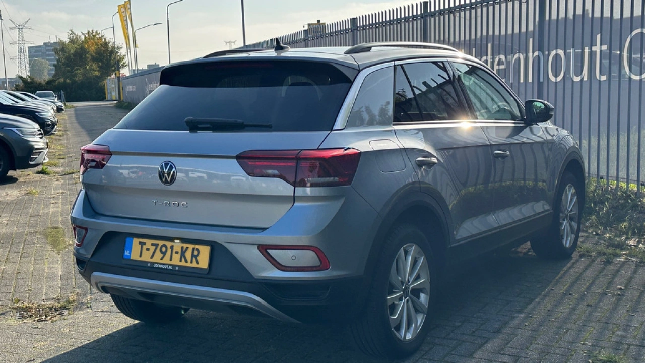 Volkswagen T-Roc 1.0 TSI 110pk Life Business Navigatie