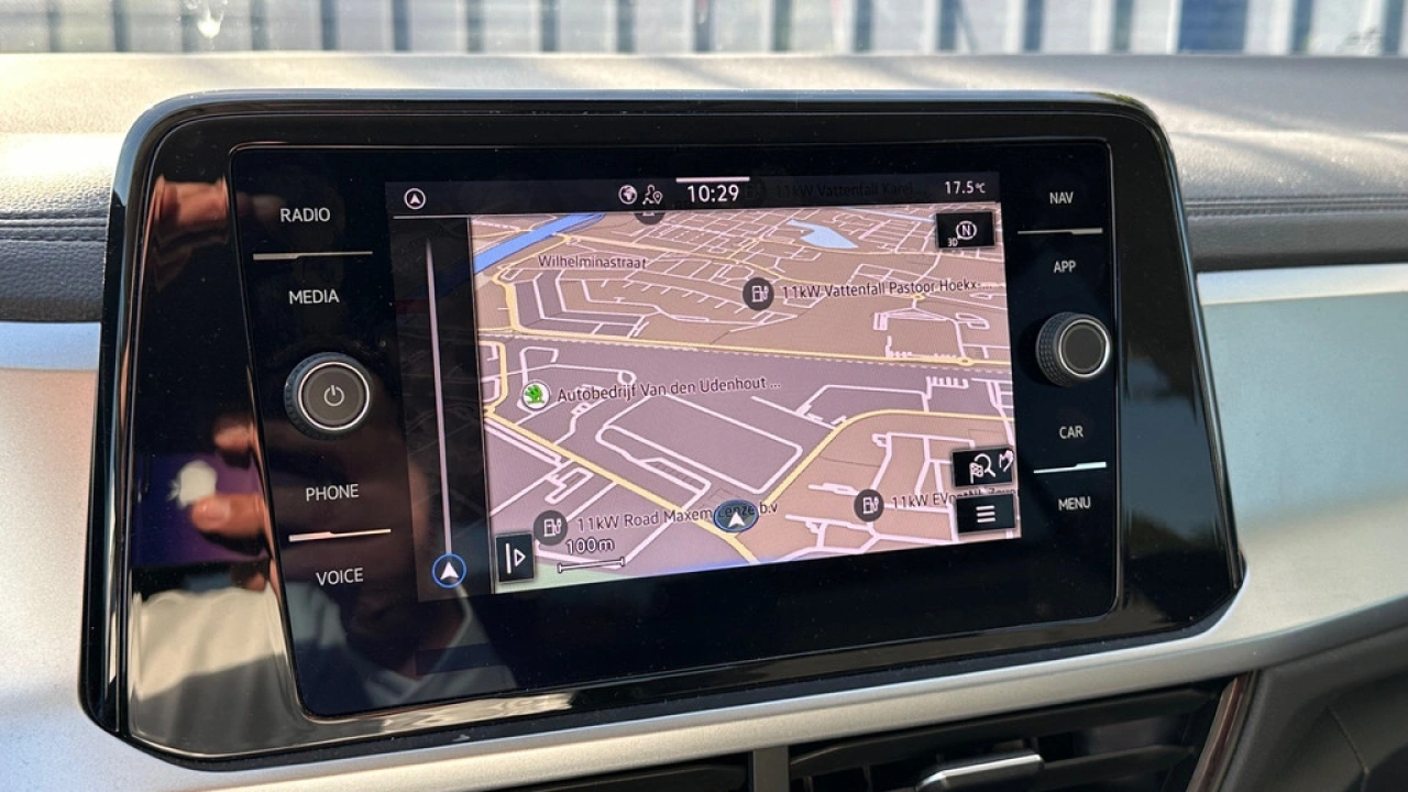 Volkswagen T-Roc 1.0 TSI 110pk Life Business Navigatie