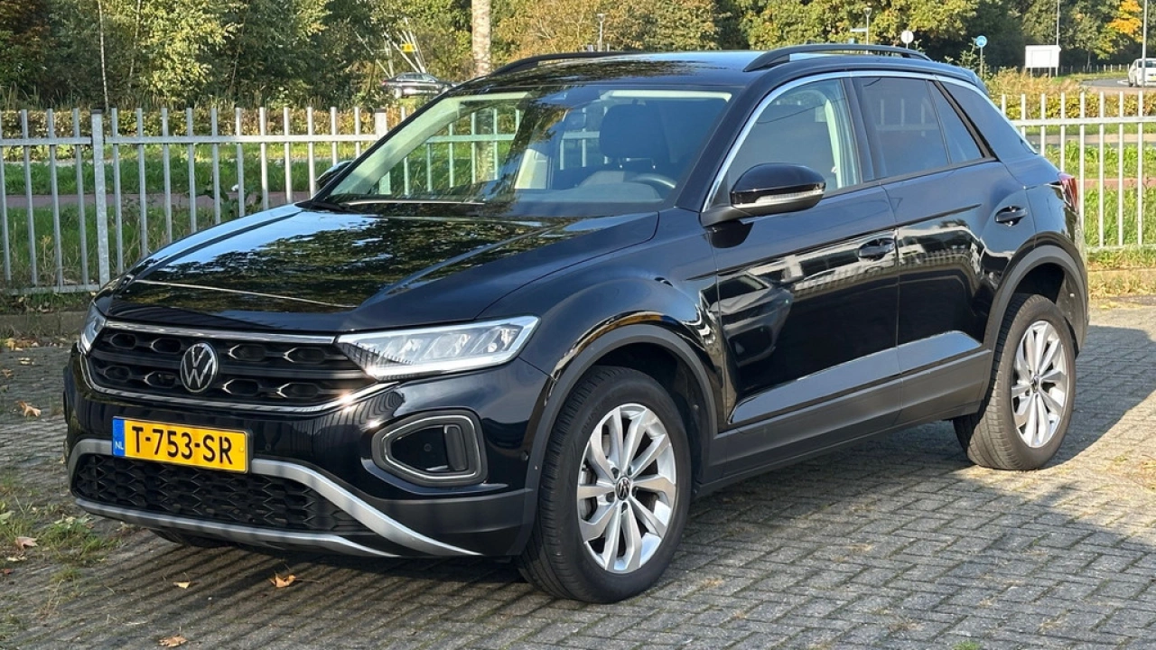 Volkswagen T-Roc 1.0 TSI 110pk Life Business Navigatie