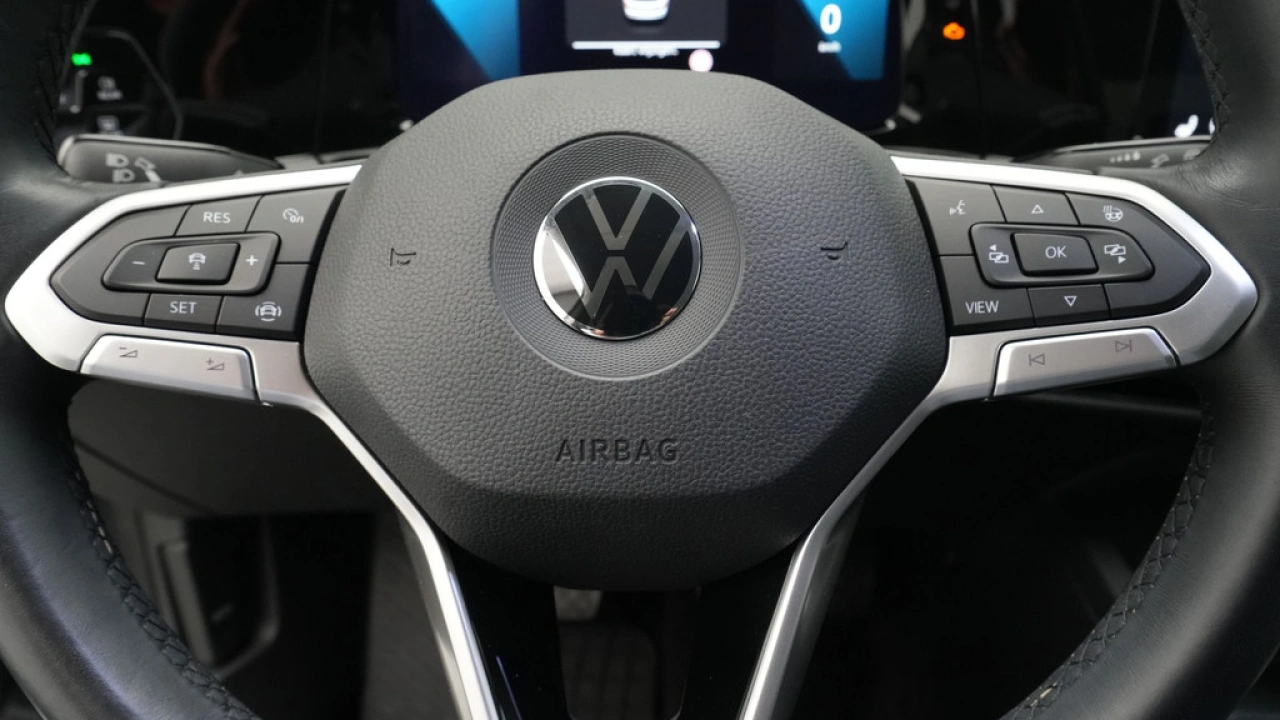 Volkswagen Golf 1.5 TSI 130pk first