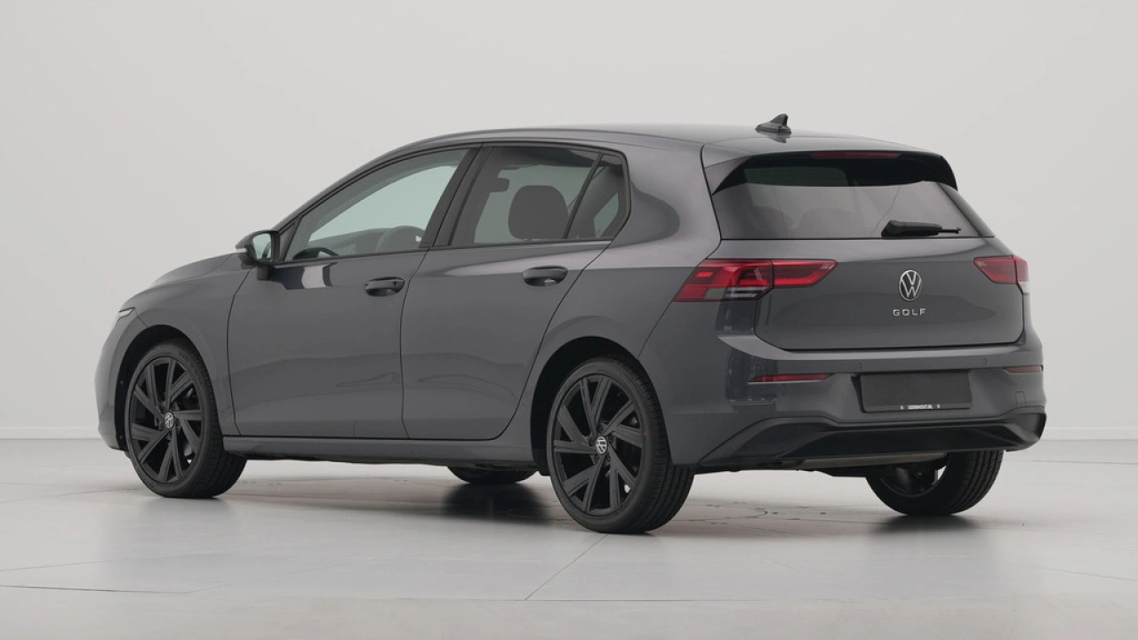 Volkswagen Golf 1.5 TSI 130pk first