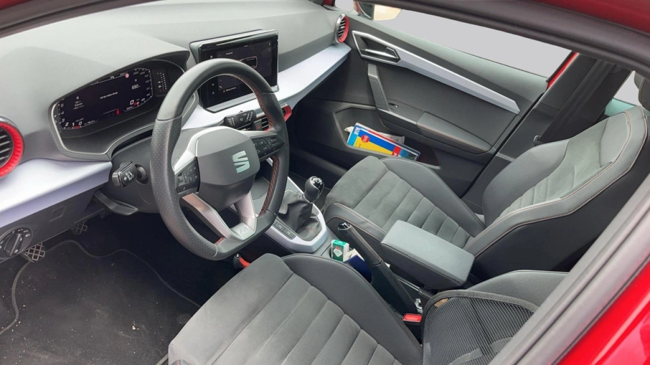 SEAT Arona 1.0 TSI FR Business Intense