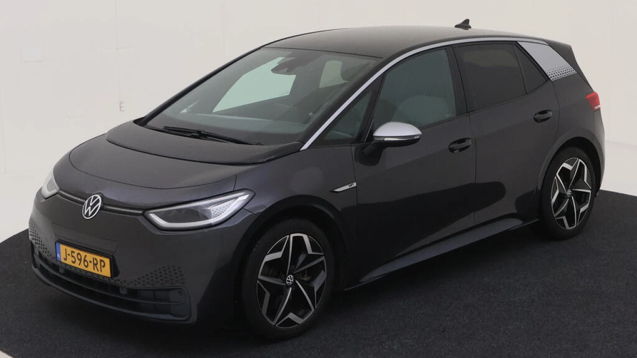 Volkswagen ID.3 First Plus 58 kWh | steunhaak | Nieuw binnen |