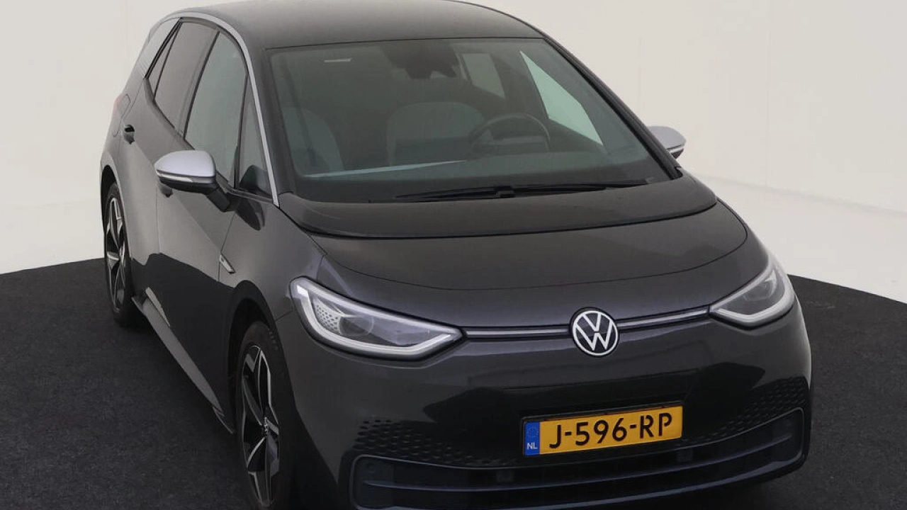 Volkswagen ID.3 First Plus 58 kWh | steunhaak | Nieuw binnen |