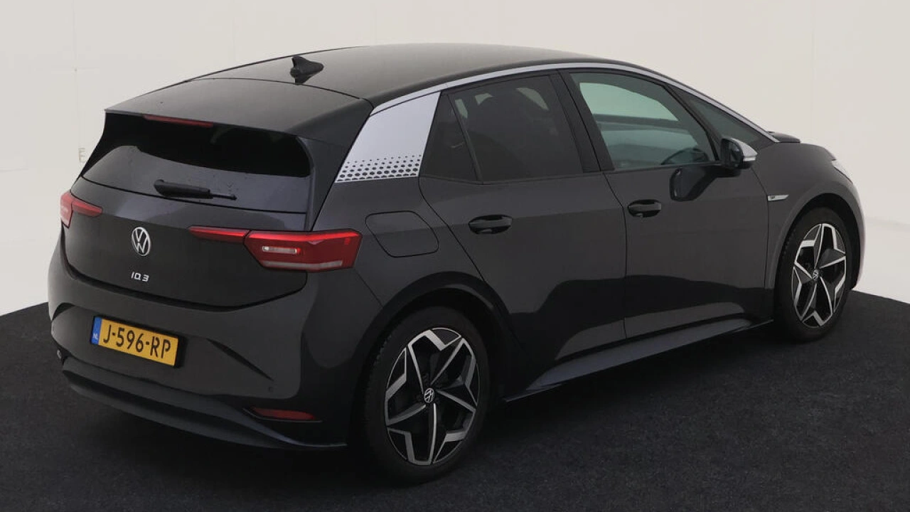 Volkswagen ID.3 First Plus 58 kWh | steunhaak | Nieuw binnen |