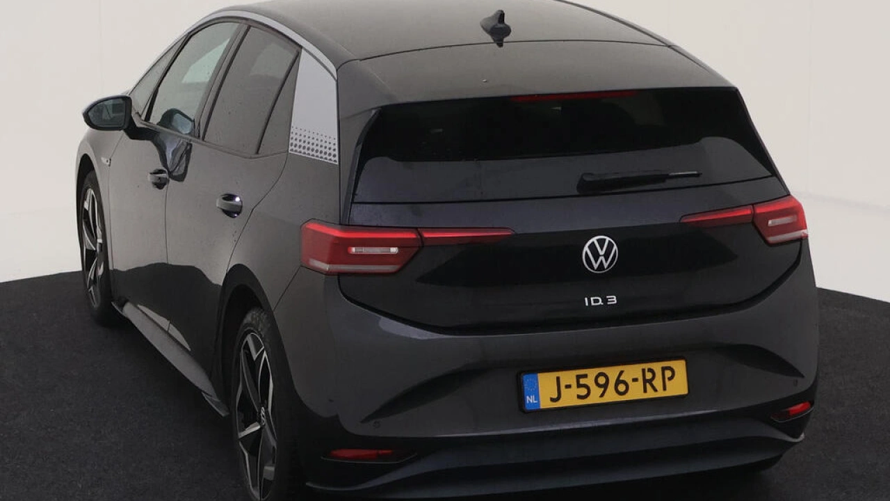 Volkswagen ID.3 First Plus 58 kWh | steunhaak | Nieuw binnen |