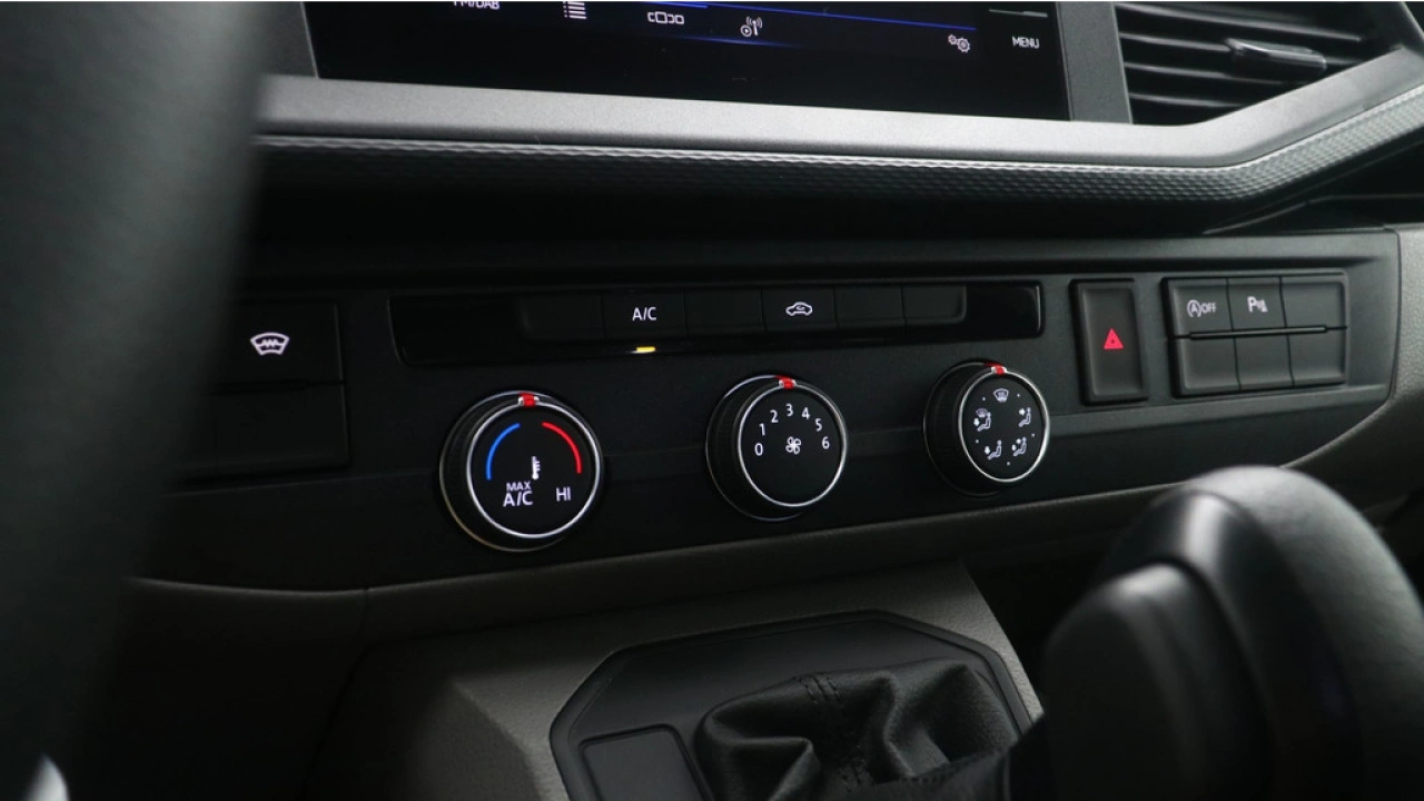 VW Bedrijfswagens Transporter L2H1 2.0 TDI 150pk DSG 3.2T Comfortline