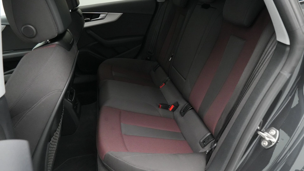 Audi A5 Sportback 40 TFSI 190pk S-Tronic Launch edition Business