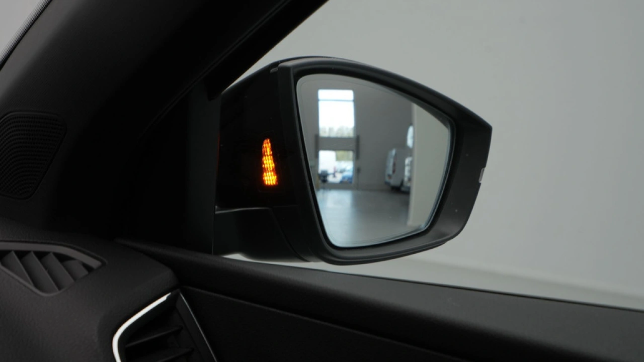 Škoda Karoq 1.5 TSI ACT 150pk DSG Sportline Business