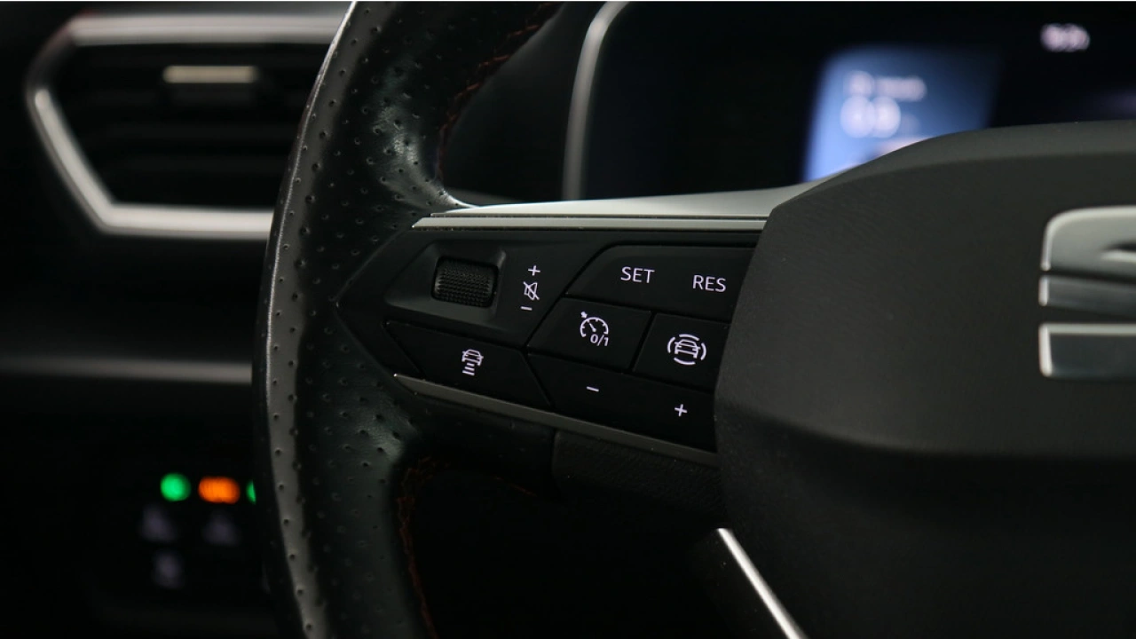 SEAT Leon Sportstourer 1.5 eTSI 150pk FR Business Intense DSG